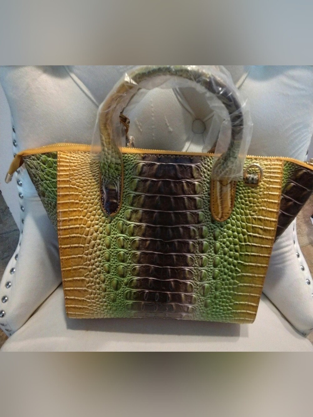 Green Brown Croc-Embossed Tote Bag with Matching Wallet - Picture 3 of 10